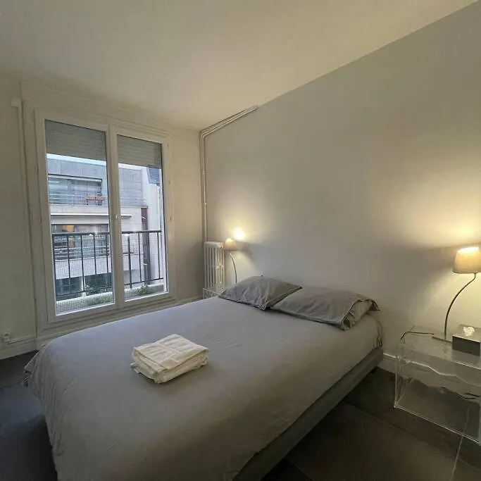 French Design Appartement Commerces Paris Apartment